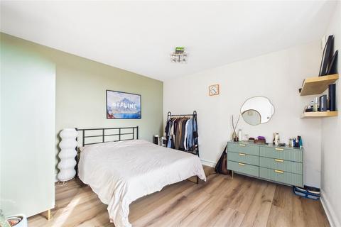 2 bedroom apartment to rent, Mitcham Lane, London, SW16