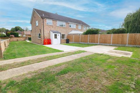 3 bedroom semi-detached house to rent, Manor Road, Hatfield Peverel, Chelmsford