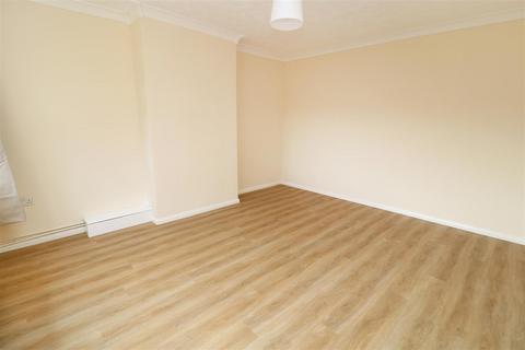 3 bedroom semi-detached house to rent, Manor Road, Hatfield Peverel, Chelmsford
