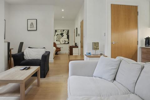 1 bedroom flat to rent, Cornell Square, London SW8