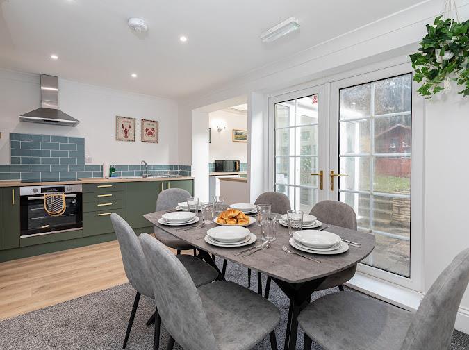 Open Plan Kitchen and Dining Room