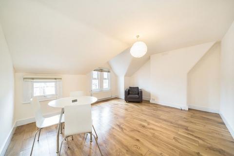 1 bedroom flat for sale, Kenwyn Road, London SW4