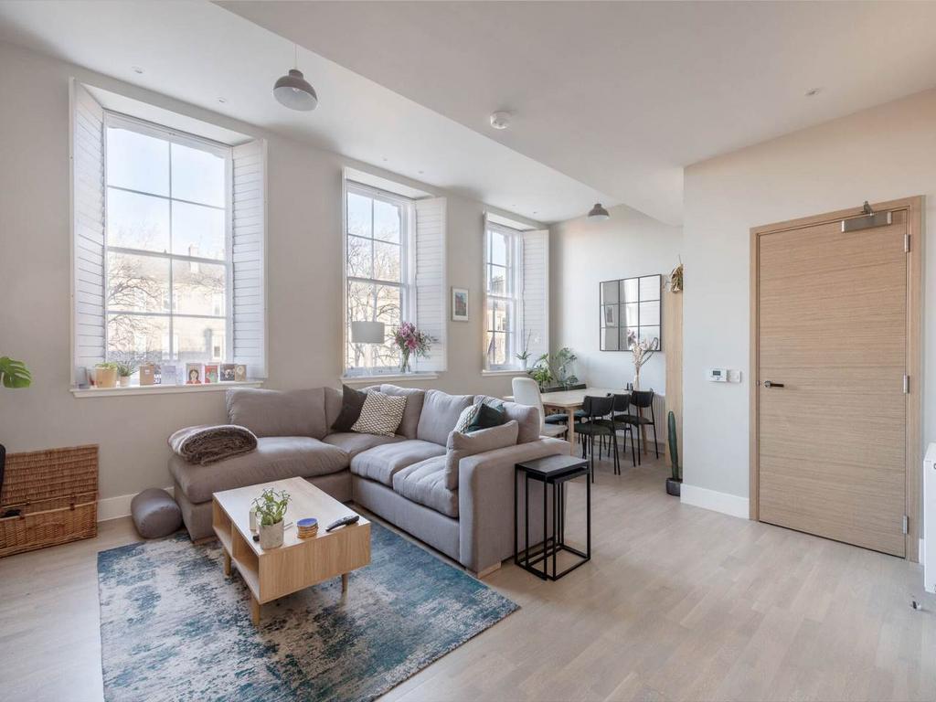 56489 Gorgie Road 005