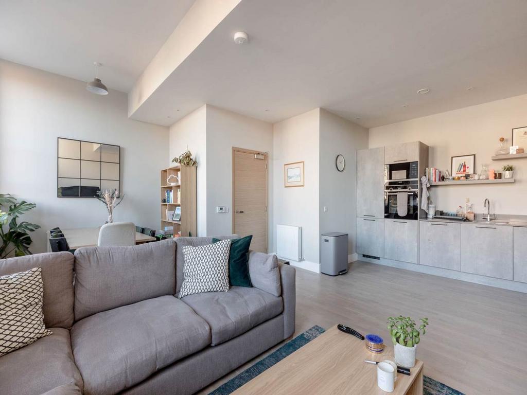 56489 Gorgie Road 006