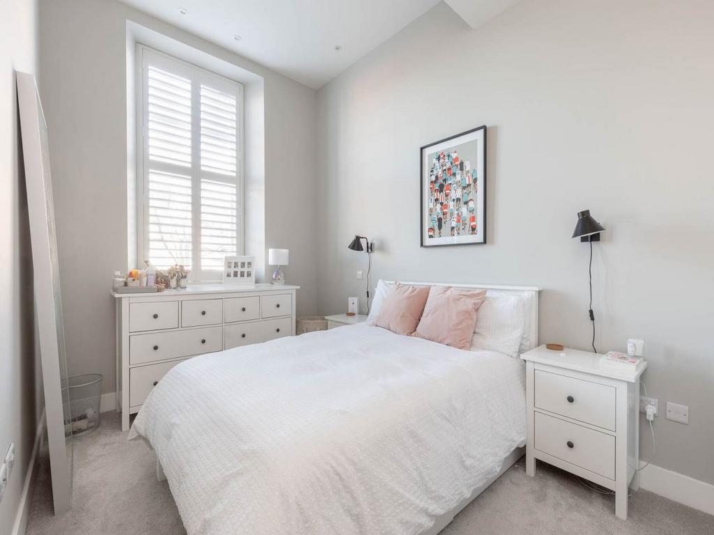 56489 Gorgie Road 008