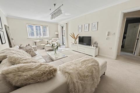 2 bedroom flat for sale, Ferndown