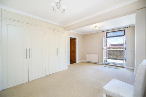 1 bedroom flat to rent, Baker Street, Weybridge, KT13