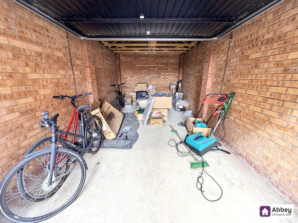 Detached Garage