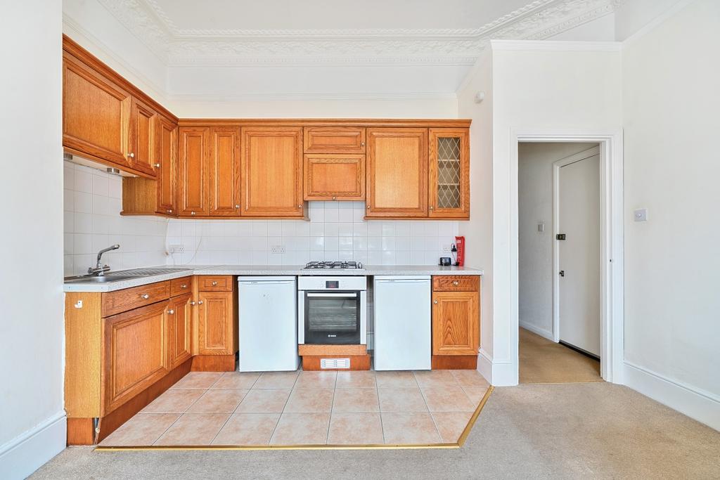 1299799-3-6836dee...