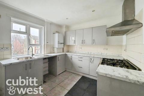 3 bedroom apartment to rent, King Street Southsea PO5