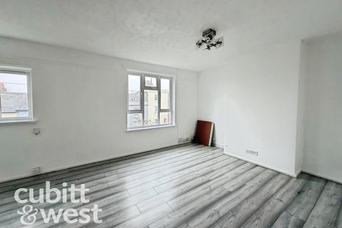 3 bedroom apartment to rent, King Street Southsea PO5