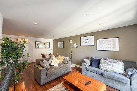 3 bedroom flat for sale, The Assembly, Block A, 1 Cambridge Street, Manchester, M1 5GB, UK