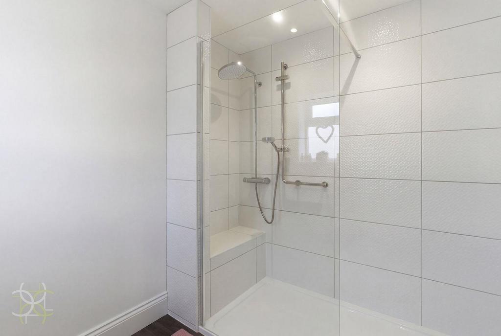 Shower Room.jpeg