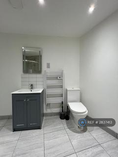 Studio to rent, Drayton Park Mews, London, N5