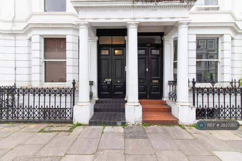 2 bedroom flat to rent, Comeragh Road, London, W14