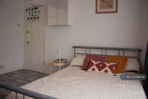 1 bedroom in a house share to rent, Brampton Grove, Wembley, HA9