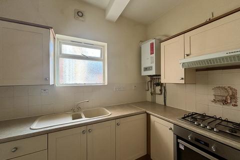 2 bedroom flat to rent, 24 Abington Square, NORTHAMPTON