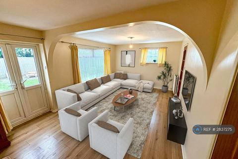 undefined, Rayners Close, Colnbrook, Slough, SL3