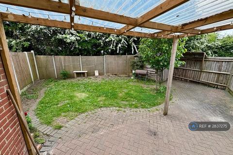 undefined, Rayners Close, Colnbrook, Slough, SL3