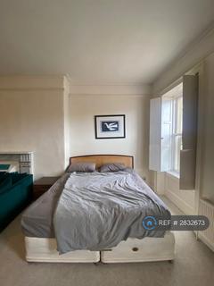 Studio to rent, Grosvenor Place, Bath, BA1