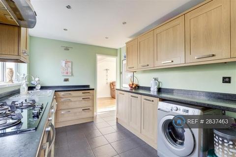 4 bedroom semi-detached house to rent, Brisbane Drive, Stapleford, Nottingham, NG9