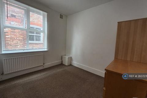 1 bedroom flat to rent, College Road, Manchester, M16