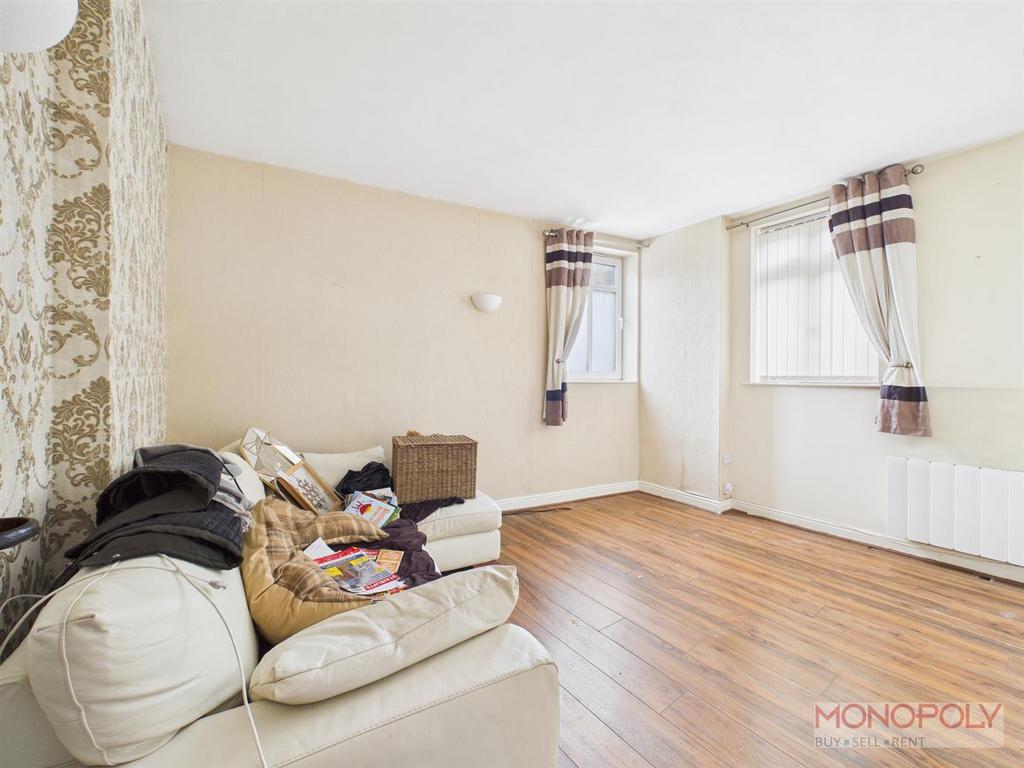 CAM01943 G0-PR0638-STILL007.jpg