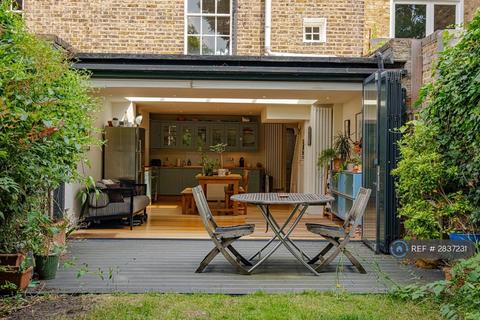 3 bedroom terraced house to rent, Lawford Road, London, N1