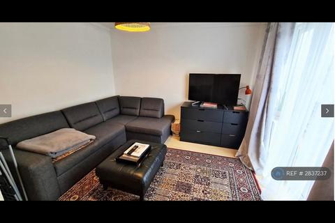 undefined, Fontaine Court, London, N14