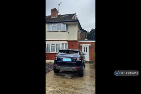 undefined, Kingston Avenue, Bedfont, TW14