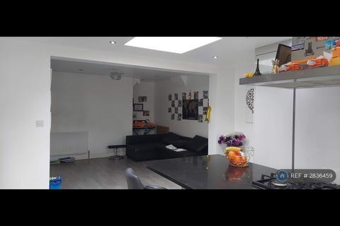 undefined, Kingston Avenue, Bedfont, TW14