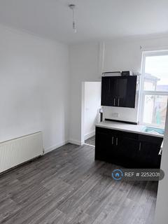 2 bedroom terraced house to rent, Meadowhall Road, Rotherham, S61
