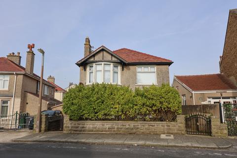 2 bedroom flat for sale, Dalton Road, Heysham, Morecambe