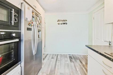 3 bedroom terraced house for sale, Warren Drive, BASILDON, Essex, SS14