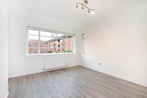 2 bedroom apartment to rent, London N2