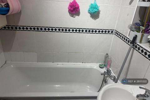 undefined, Sparsholt Road, Barking, IG11