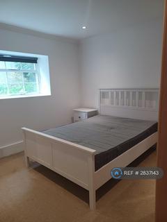 2 bedroom flat to rent, Park Hill, London, SW4