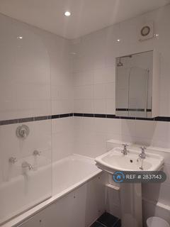 2 bedroom flat to rent, Park Hill, London, SW4