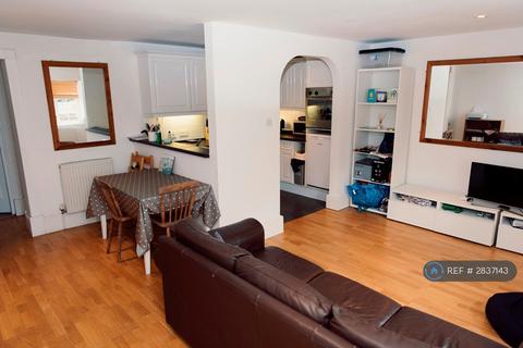 2 bedroom flat to rent, Park Hill, London, SW4
