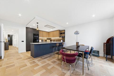 undefined, Merino Gardens, London, E1W