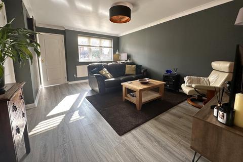 3 bedroom detached house for sale, Station Road, BAGSHOT GU19