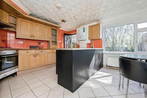 undefined, Maycroft Gardens, Grays