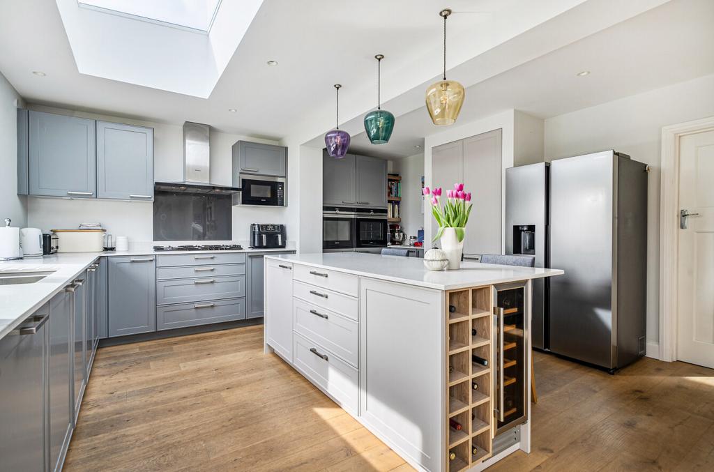 1430423-9-69b443b...