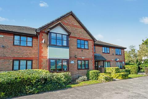 1 bedroom apartment to rent, Warwick Road, New Malden KT3