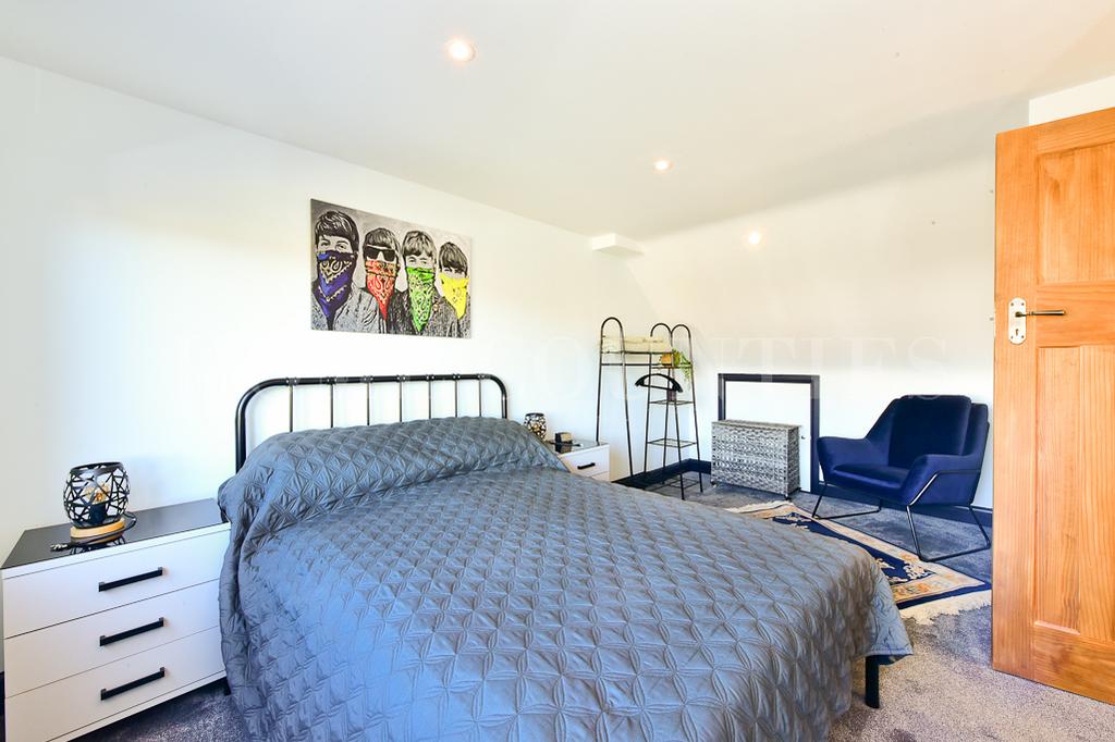 Upstairs second bedroom