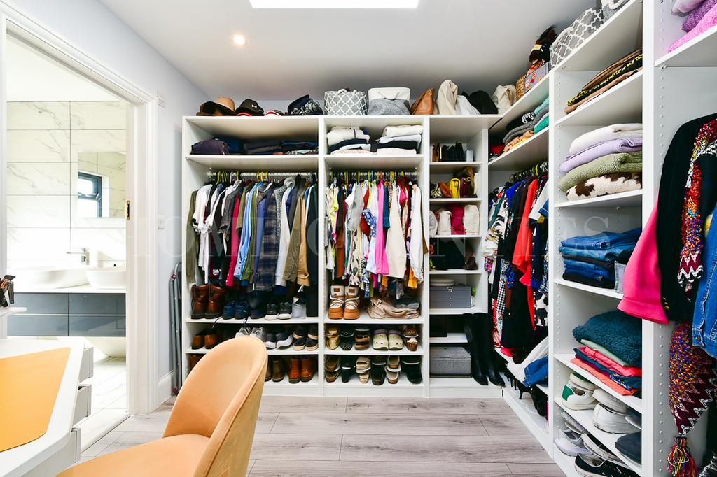 Master Suite / Dressing Room / En-suite