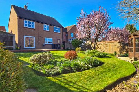 4 bedroom link detached house for sale, The Cloisters, Ampthill, Bedfordshire, MK45