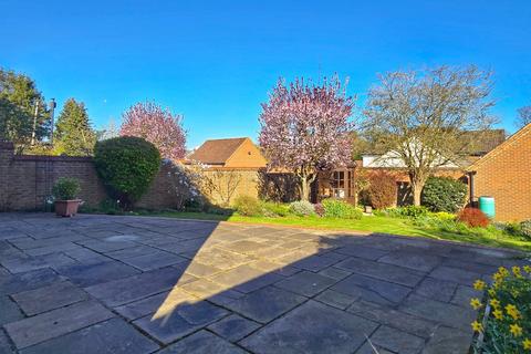 4 bedroom link detached house for sale, The Cloisters, Ampthill, Bedfordshire, MK45
