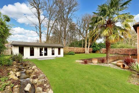 4 bedroom detached house for sale, Deadhearn Lane, Chalfont St. Giles, Buckinghamshire, HP8