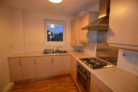 2 bedroom flat to rent, Chorlton Road, Manchester M15